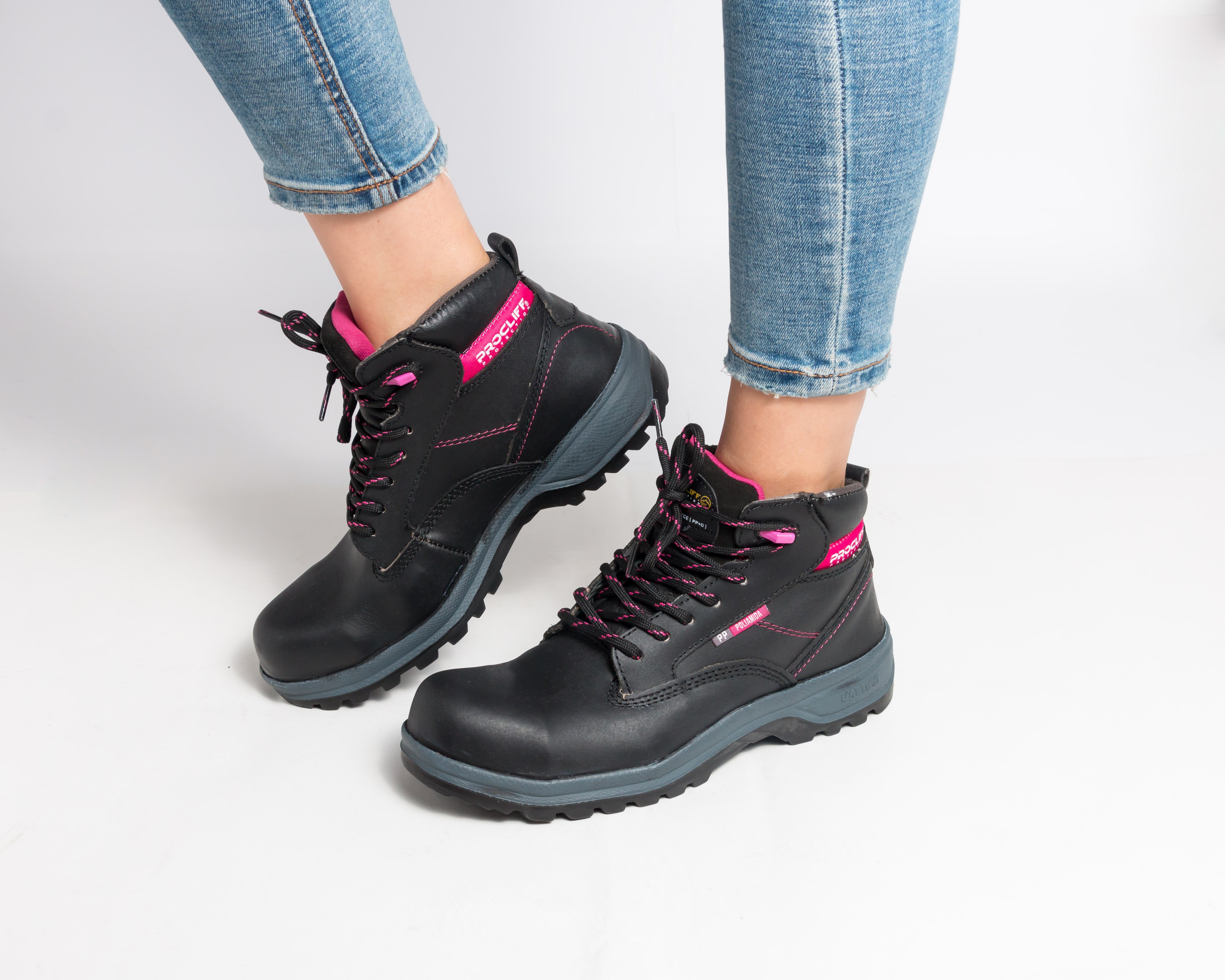 Bota de Seguridad Color Negro con Casco Poliamida para Mujer Cliff