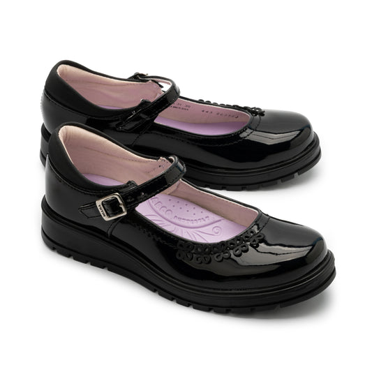 Zapato escolar en charol negro para niña Yuyin 26370